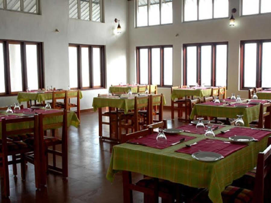 Green Jungle Holiday Resort Munnar Bagian luar foto